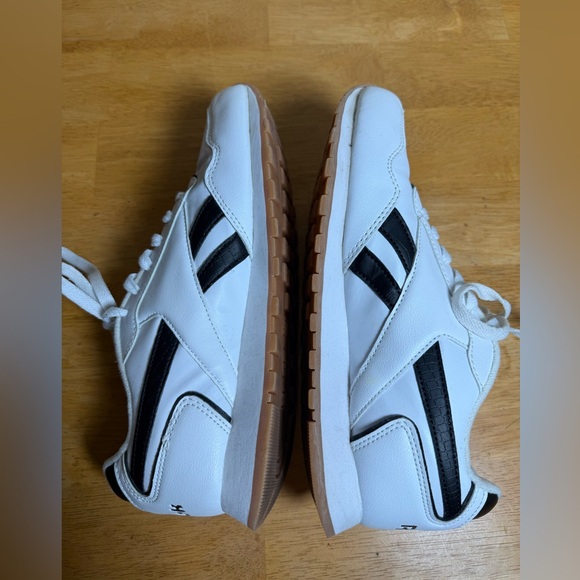 Reebok Glide Sneaker White Black Womens 8.5 Athletic Shoe - Picture 4 of 9